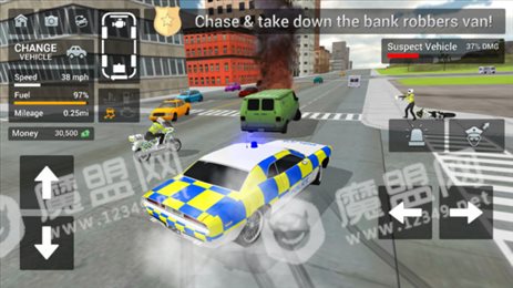 警车驾驶骑摩托车