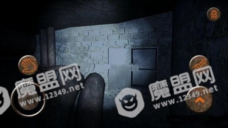 迷失在地下墓穴中